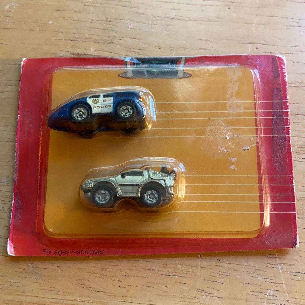 Vintage 1989 Racing Champions 2 car toys